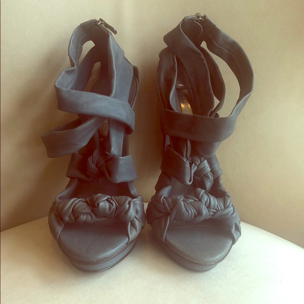 BCBGmaxazria dark gray/blueish sandal